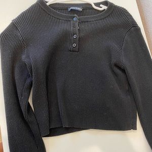 black ribbed button top